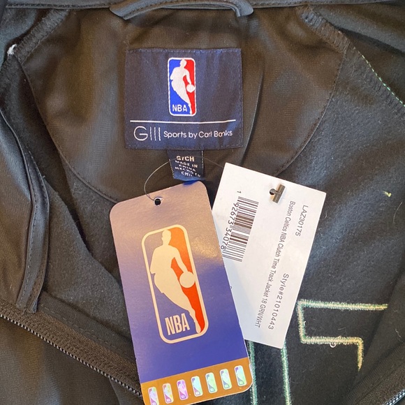 Boston Celtics jacket🍀 - Picture 3 of 4